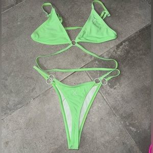 Boutine LA lime green ringer set